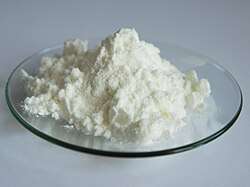 Sample of the compound cinnamic acid in powder form
