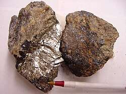 Samarskite