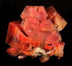 Mibladen Vanadinite in hexagonal shaped crystals